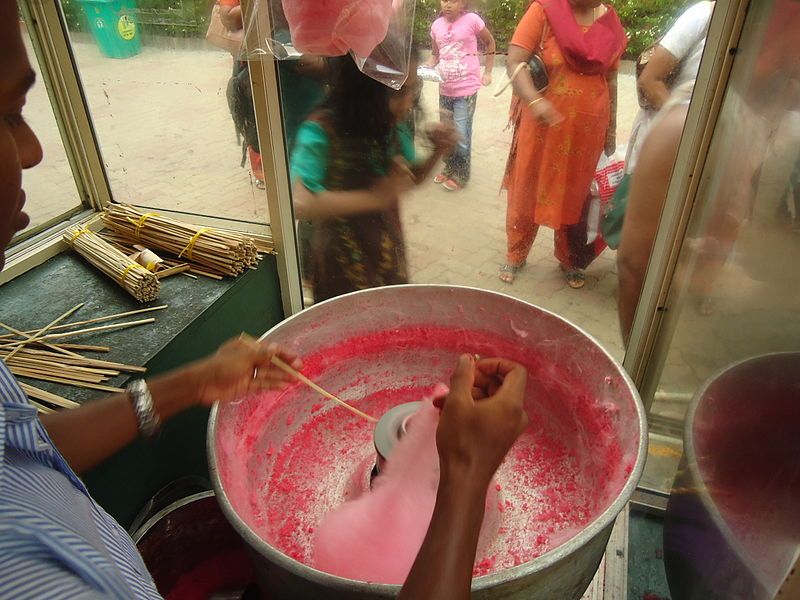 File:Cotton candy making.JPG