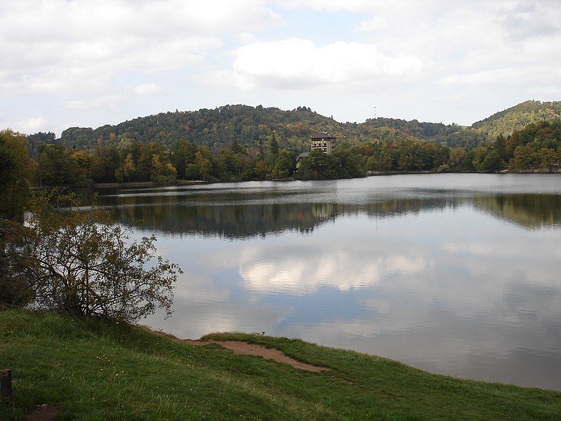 File:Lake of Počuvadlo.jpg