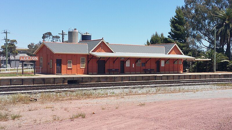 File:Leeton RailwayStation.jpg