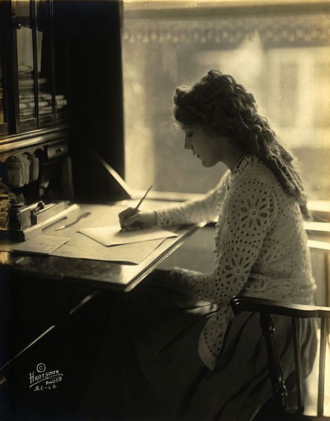 File:Mary Pickford-desk.jpg