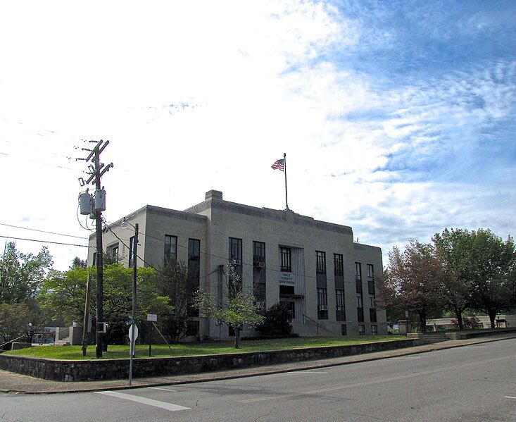 File:Polk-County-Courthouse-Benton-tn.jpg