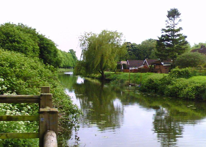 File:River Ancholme, Brigg.jpeg