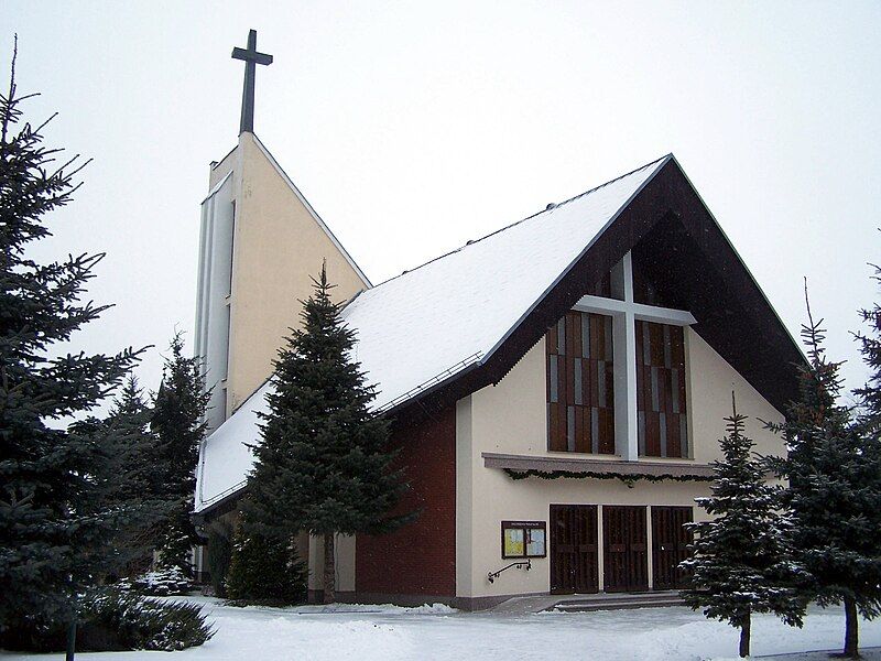 File:Robakowo church 1.jpg