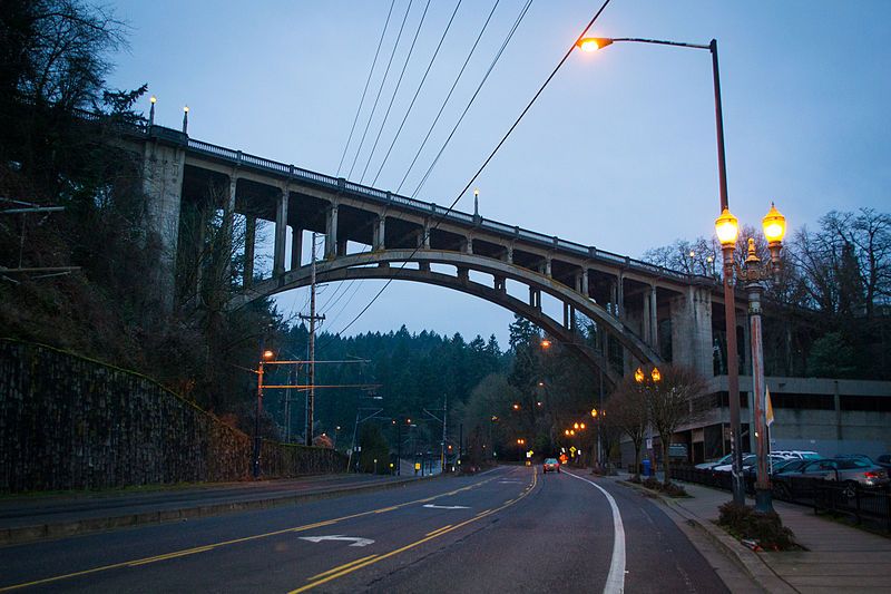 File:Vista Avenue Bridge.jpg