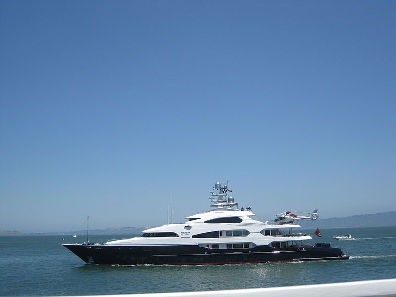 File:Yacht-attessa-2009-sf.jpg