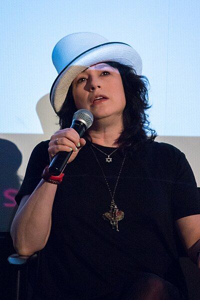 File:Amy Sherman-Palladino.jpg