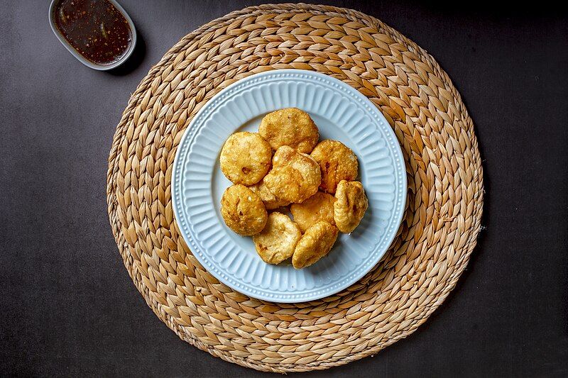 File:Bangladeshi Cuisine Puri.jpg