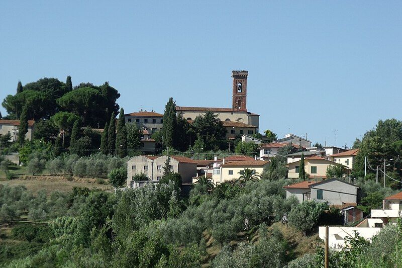 File:CapannoliSantoPietroBelvederePanorama.JPG