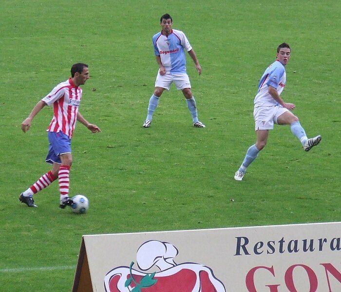 File:Compos vs Lugo.jpg