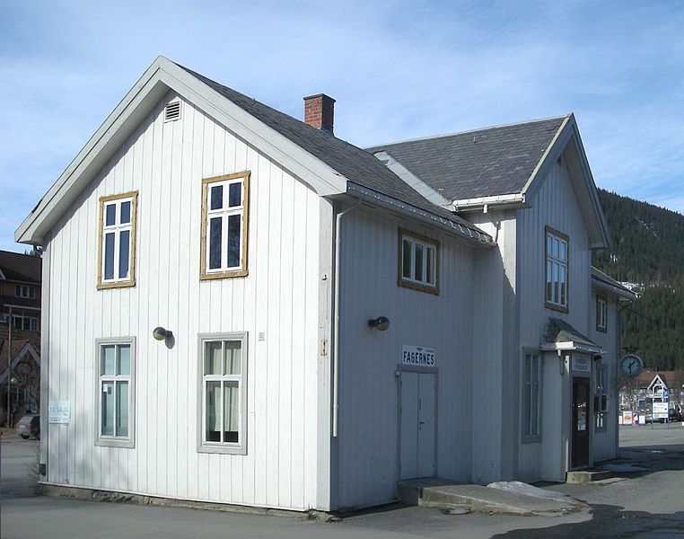 File:Fagernes stasjon.jpg