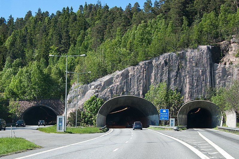 File:FosskolltunnelenE18.jpg