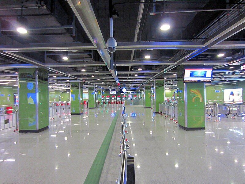 File:HaizhuSquareLine6Hall.jpg