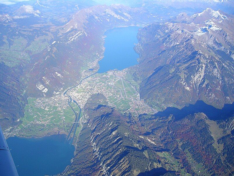 File:Interlaken aer.jpg