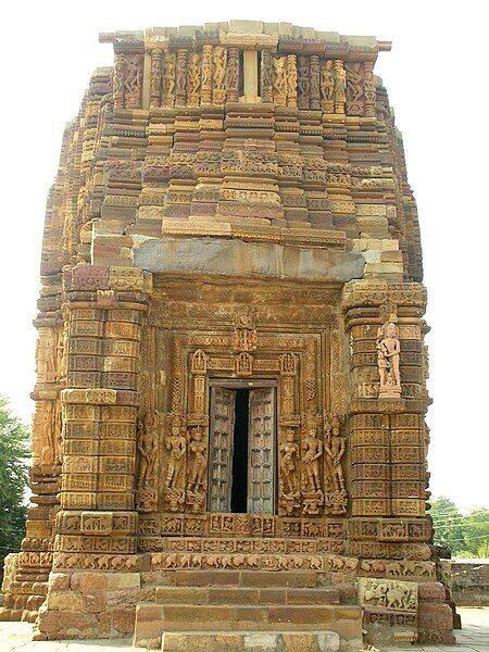 File:Janjagir vishnu mandir1.jpg