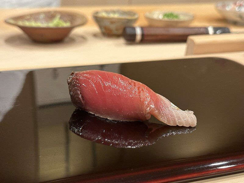 File:Katsuo (bonito) Nigiri.jpg