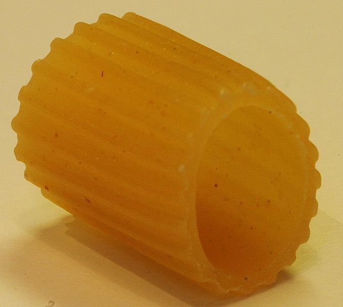 File:Mezzi Rigatoni pasta.jpg