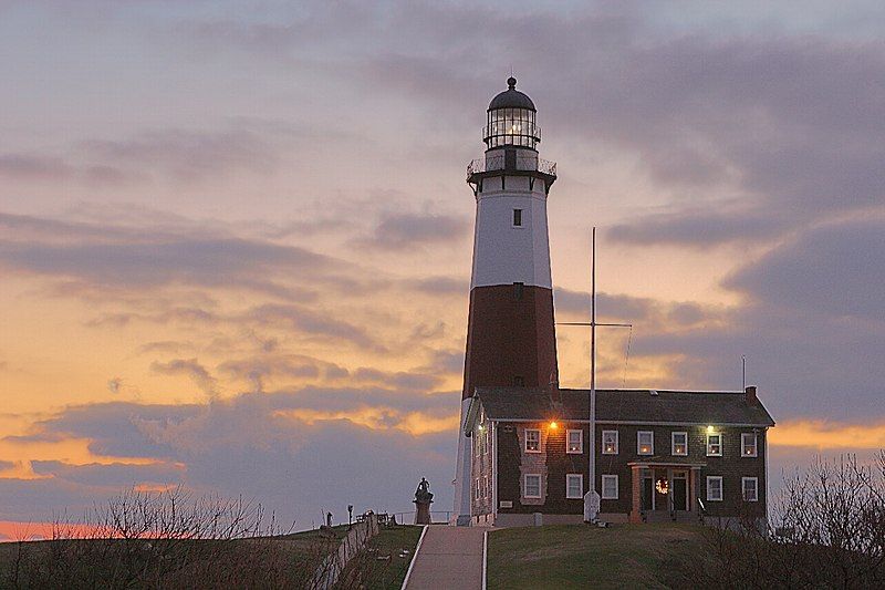 File:Montauk Point Lighthouse.jpg