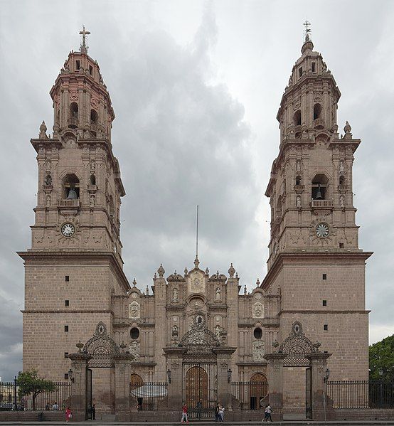 File:MoreliaCathedral170627p1.jpg