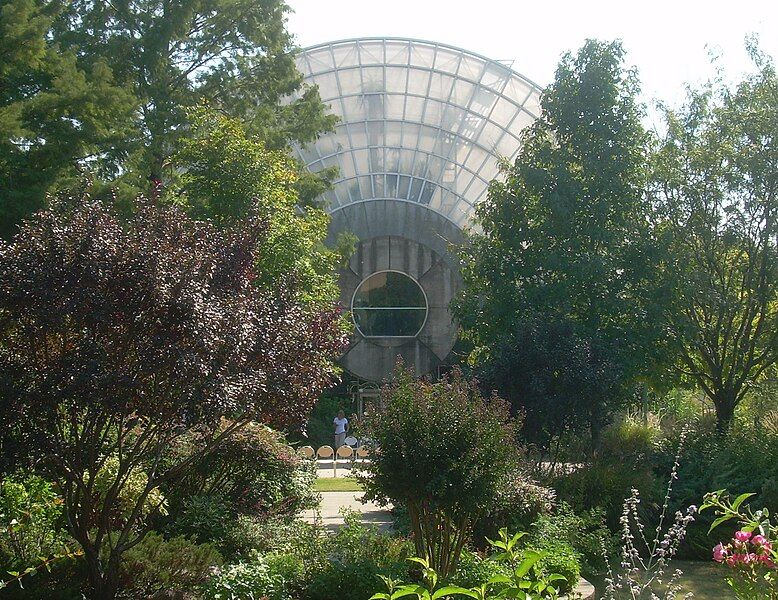 File:Myriad Botanical Gardens.jpg