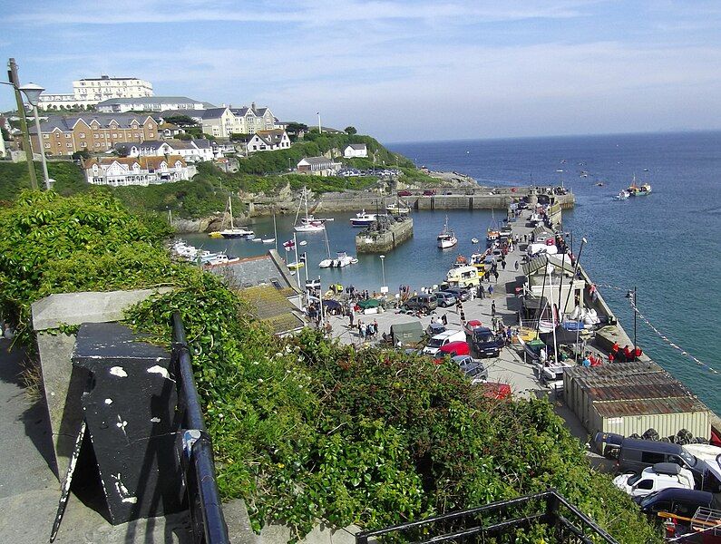 File:Newquay Harbour 2013.jpg