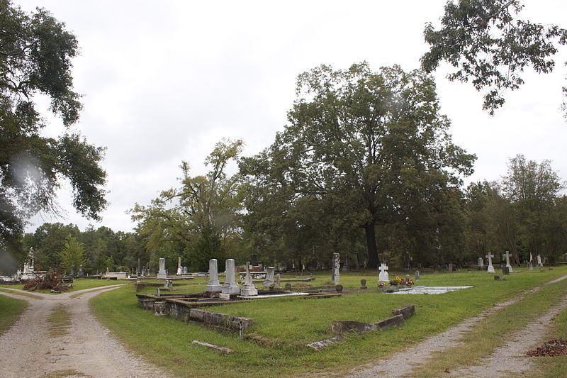 File:Rapides Cemetery.jpg