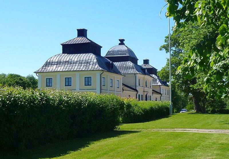 File:Runsa slott 2015a.jpg