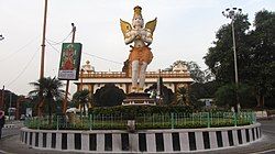 Garuda statue at Alipiri in Añjali Mudrā