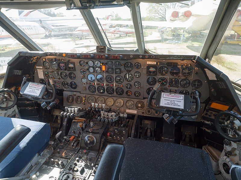 File:Vickers Vanguard cockpit.jpg