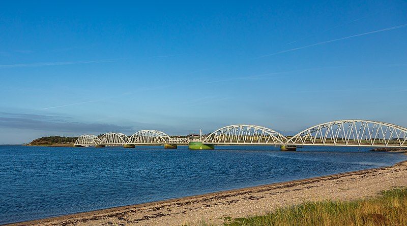 File:Vilsund Bridge 01.jpg