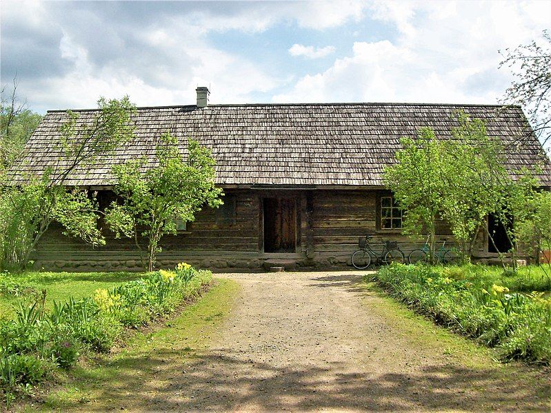 File:Yanka Kupala's House.JPG