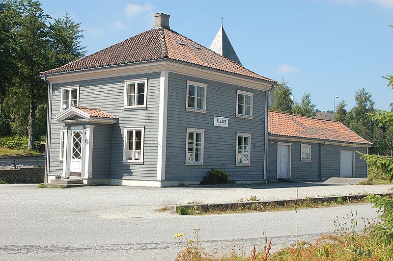 File:Ålgård Station.jpg