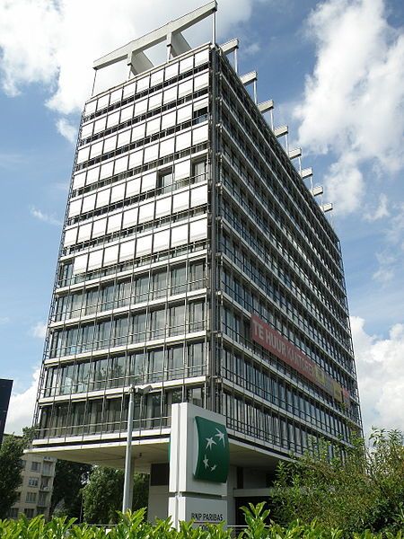 File:Antwerpen BP-building 1.JPG