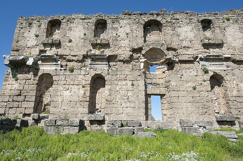 File:Aspendos Nymphaeum 4707.jpg