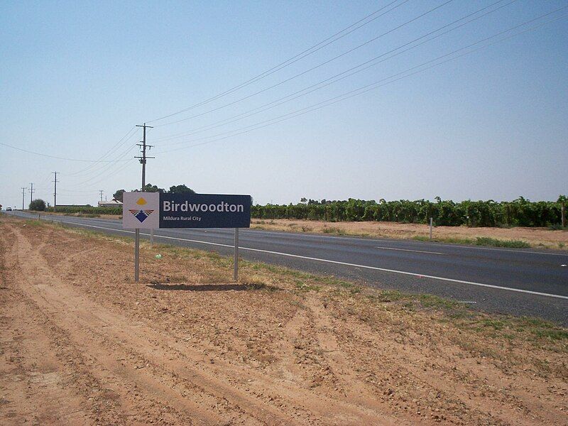 File:Birdwoodton roadsign.jpg