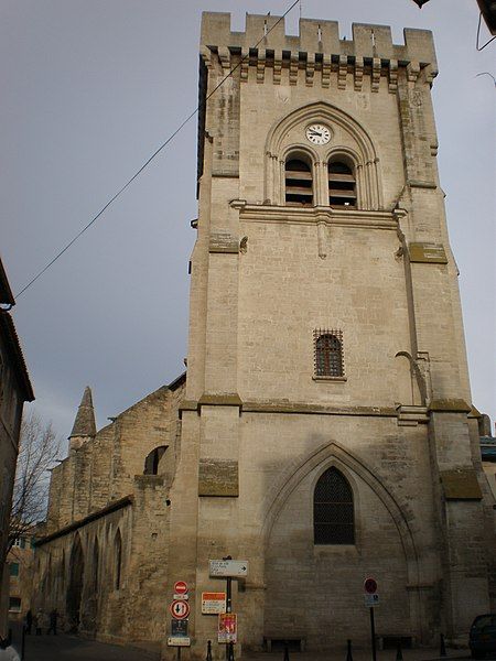 File:Collegiale de Villeneuve.JPG