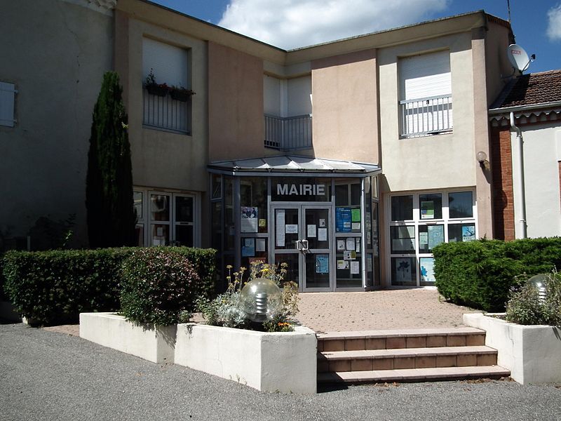 File:Mairie Roynac 2012-06-26-2-033.jpg