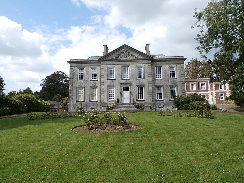 File:PlymptonHouse Devon SouthFront.JPG