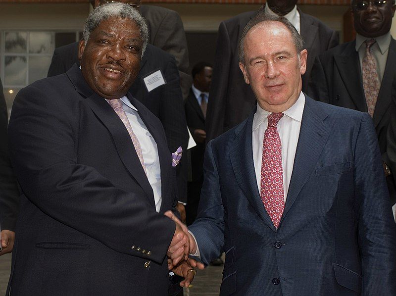 File:Rodrigo and Mwanawasa.jpg