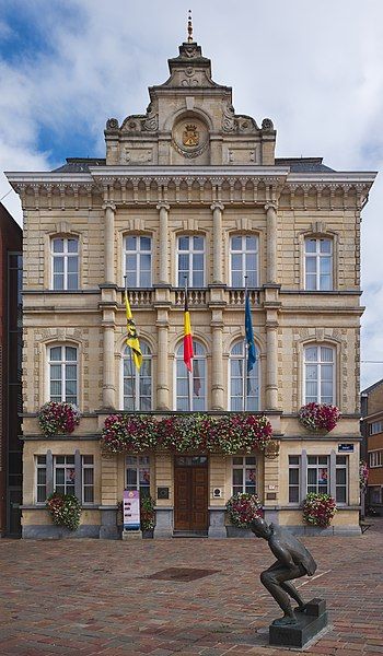 File:Stadhuis Tielt (DSCF0061).jpg