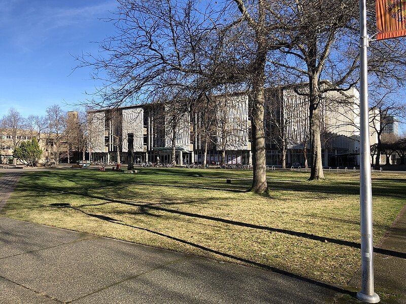 File:UVic McPherson Library.jpg