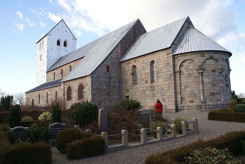 File:Vestervig Kirke ydre4.JPG