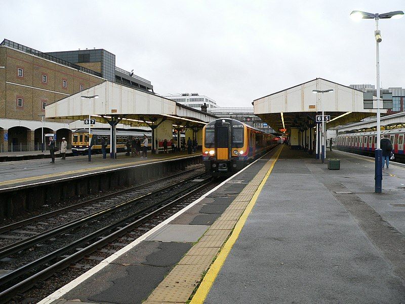 File:Wimbledon station 03.jpg