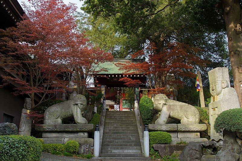 File:Zenyōmitsu-ji 201504.jpg