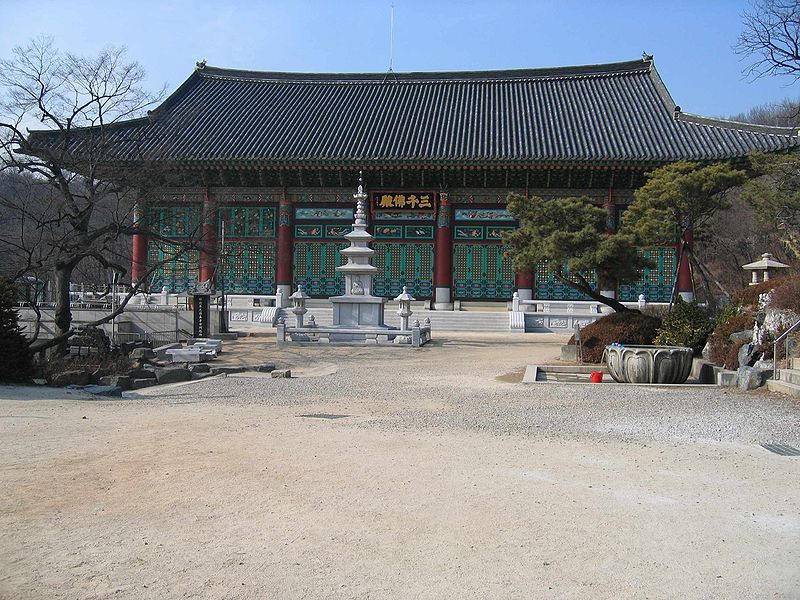 File:Bongwon Temple Seoul.JPG