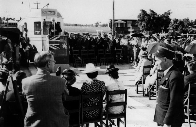 File:BrisbaneChermsideTramlineOpening1947.jpg