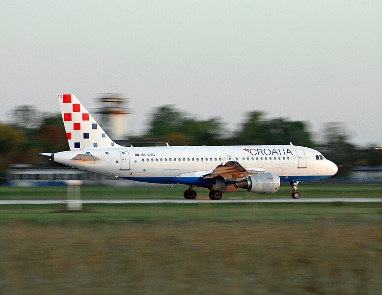 File:Croati Airlines A319.jpg