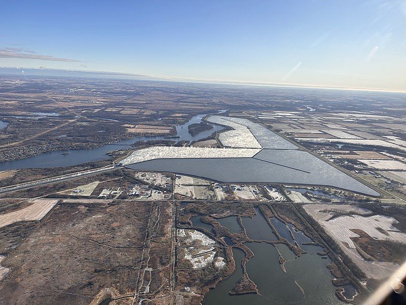 File:Dresden Cooling Lake.jpg