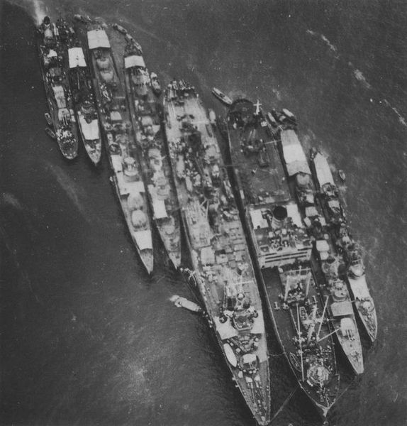 File:HIJMS Akashi-1943.jpg