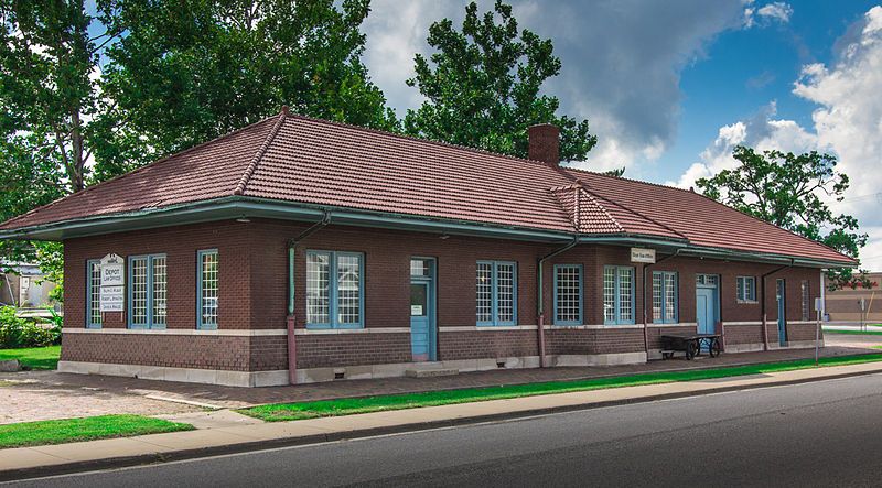 File:Hastings Railroad Depot.jpg