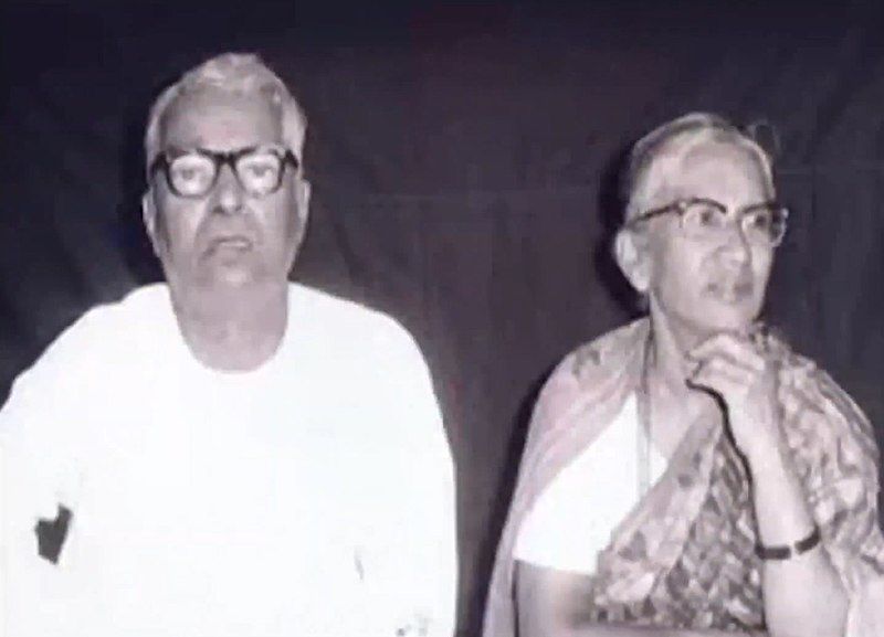 File:KS Narasimhaswamy, Smt.Venkamma.jpg